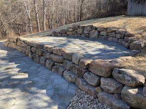 Patio with retaining wall
