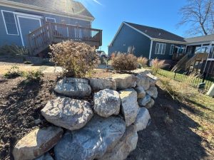 Rock retaining wall
